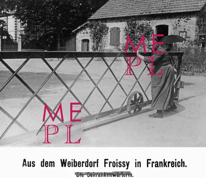 : Gatekeeper at Foissy, 1910 : Gatekeeper at Foissy, 1910