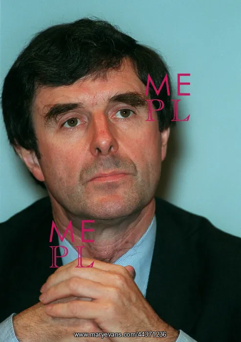  : Gavin Strang MP