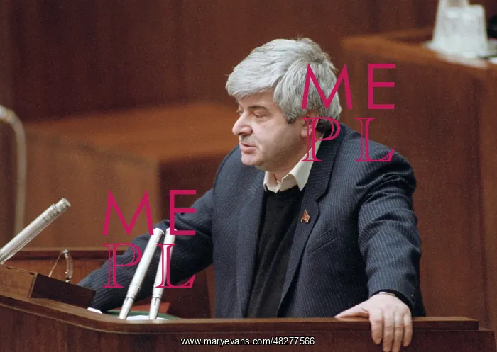 : Gavriil Popov to make speech at third session : Gavriil Popov to make speech at third session