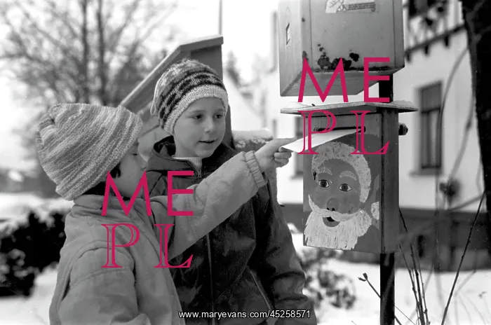  : GDR - Christmas Mailbox in Jocketa