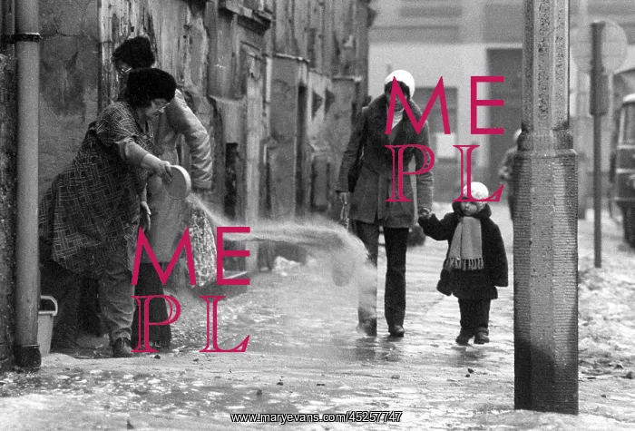 : GDR - Everyday Life in Berlin : GDR - Everyday Life in Berlin