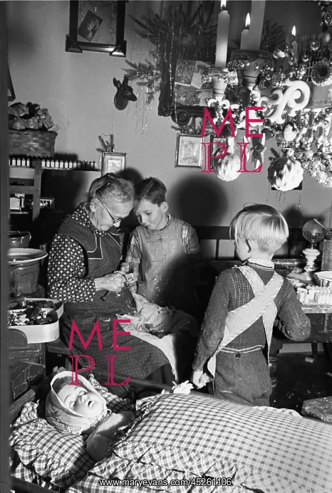 : GDR - Toy Museum Seiffen 1956 : GDR - Toy Museum Seiffen 1956