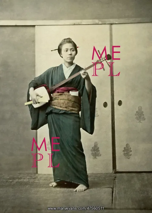  : Geisha with Samisen, Japan