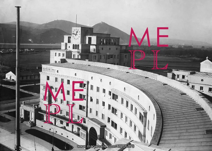 : The Gemeindebau (municipal tenement complex) Karl Seitz- : The Gemeindebau (municipal tenement complex) Karl Seitz-