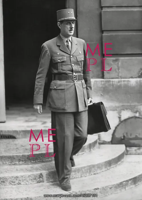 : General Charles de Gaulle leaves the a Consul : General Charles de Gaulle leaves the a Consul