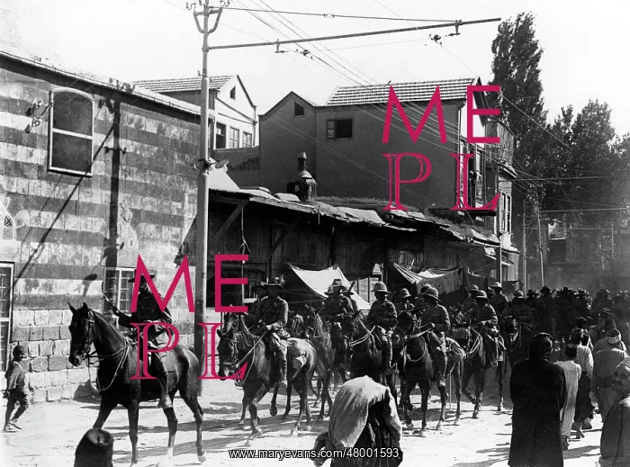: General Chauvel and troops riding through Damascus : General Chauvel and troops riding through Damascus