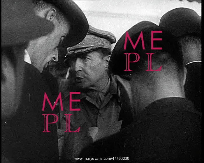: General Douglas MacArthur Talking to People in Australia : General Douglas MacArthur Talking to People in Australia