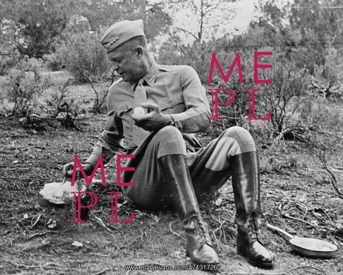 : General Dwight D. Eisenhower stopping for noon mess by the r : General Dwight D. Eisenhower stopping for noon mess by the r