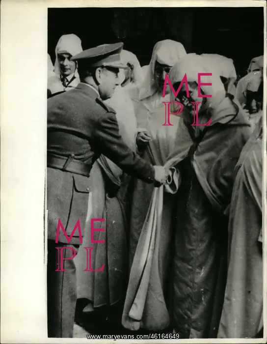 : General Garcia Valino with demonstrators, Tetouan, Morocco : General Garcia Valino with demonstrators, Tetouan, Morocco