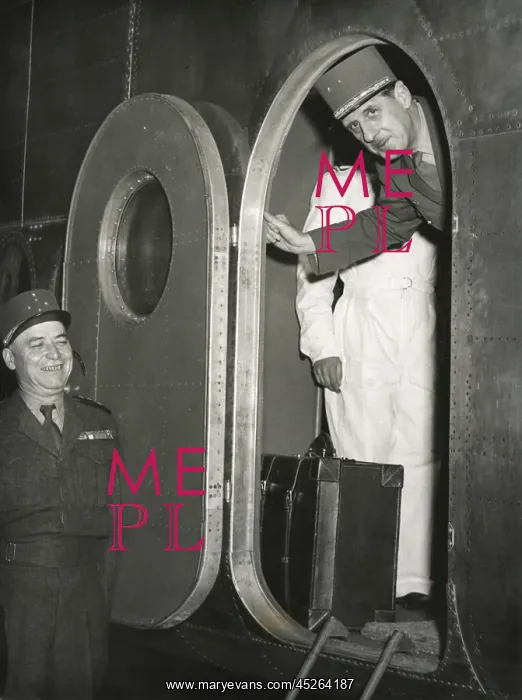 : General De Gaulle leaves for Washington at the : General De Gaulle leaves for Washington at the