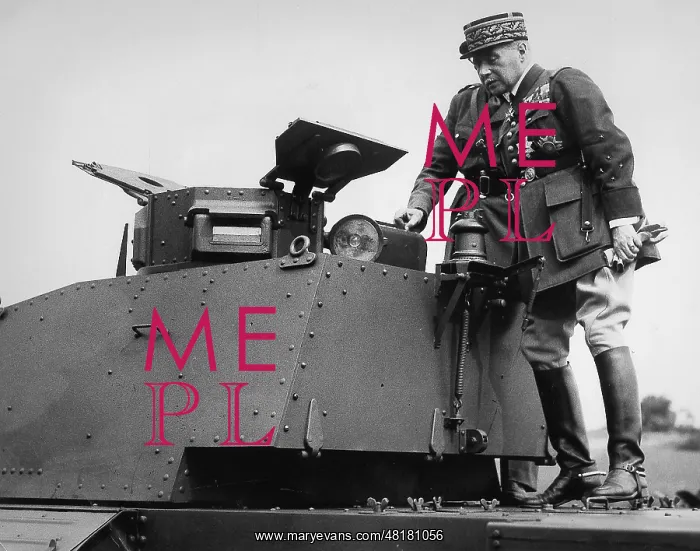 : General Maurice Gamelin when visiting British troops, 1939 : General Maurice Gamelin when visiting British troops, 1939