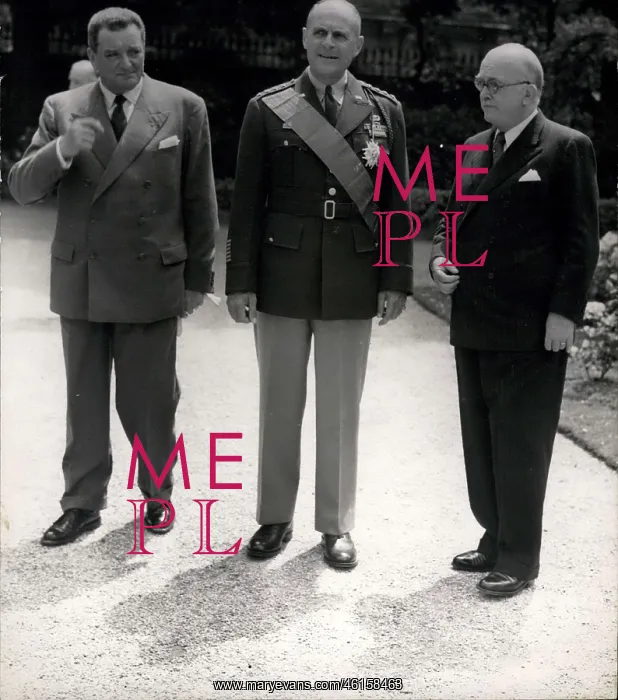 : General Ridgway, President Auriol, Prime Minister Laniel : General Ridgway, President Auriol, Prime Minister Laniel
