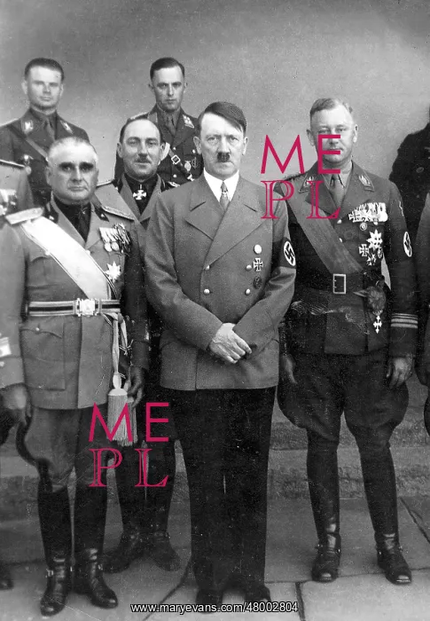 : General Russo with Adolf Hitler : General Russo with Adolf Hitler