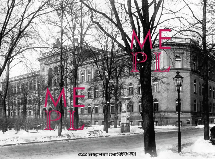 : General Staff Building Berlin, ca. 1900 : General Staff Building Berlin, ca. 1900