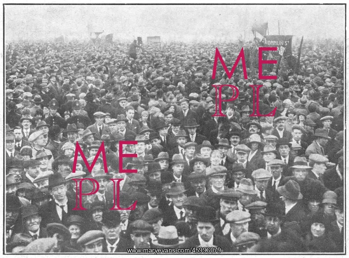 : The General Strike: Listening to speakers in Hyde Park : The General Strike: Listening to speakers in Hyde Park