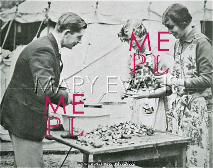 : The General Strike - potato peelers at work : The General Strike - potato peelers at work