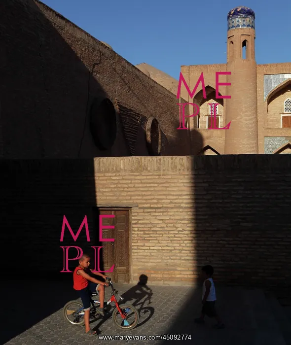 : Khiva. General view of children playing in Ichan Kala : Khiva. General view of children playing in Ichan Kala