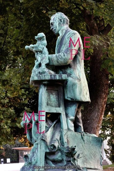 : General view of the statue called l'Homme de l'age : General view of the statue called l'Homme de l'age