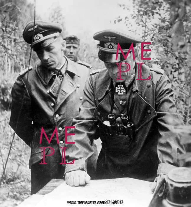 : General Walther Graessner and Brigadier General Walther Hahm : General Walther Graessner and Brigadier General Walther Hahm
