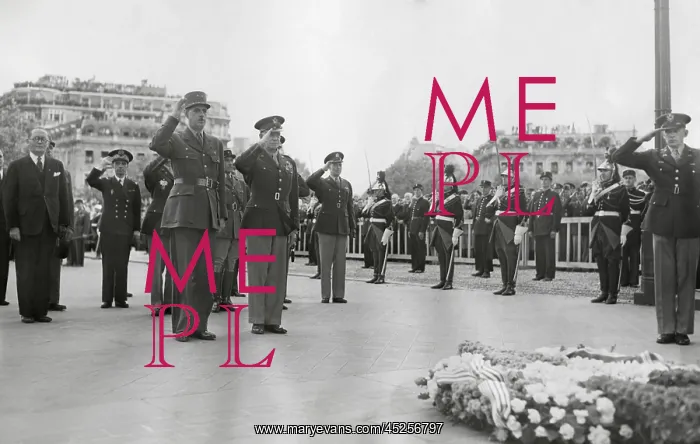 : Generals Dwight Eisenhower and Charles de Gaulle : Generals Dwight Eisenhower and Charles de Gaulle