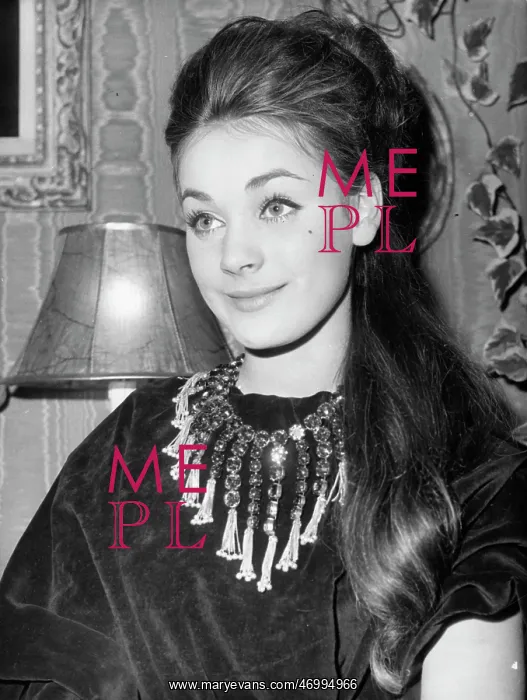 : Genevieve Grad : Genevieve Grad