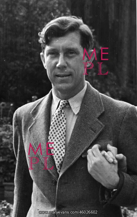: Geoffrey Dyson OBE : Geoffrey Dyson OBE