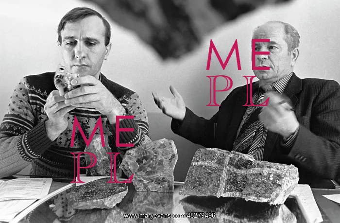 : Geologists analyze samples of minerals, 1988 : Geologists analyze samples of minerals, 1988