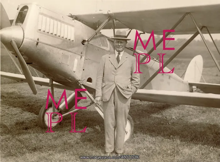 : George Geach Parnall in front of a Parnall Elf : George Geach Parnall in front of a Parnall Elf