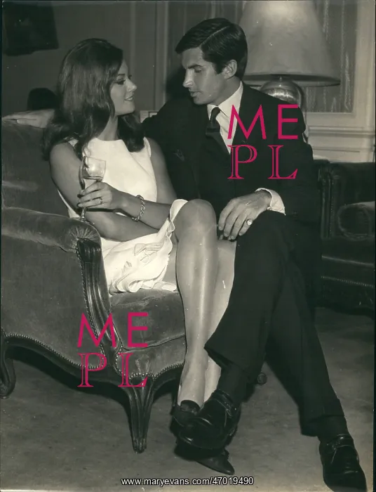 : George Hamilton and Claudine Auger, Paris : George Hamilton and Claudine Auger, Paris