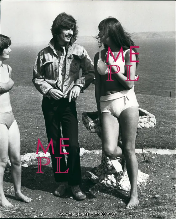 : George Harrison chats with fans in Cornwall : George Harrison chats with fans in Cornwall