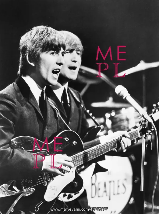  : George Harrison (left) and John Lennon of the Beatles