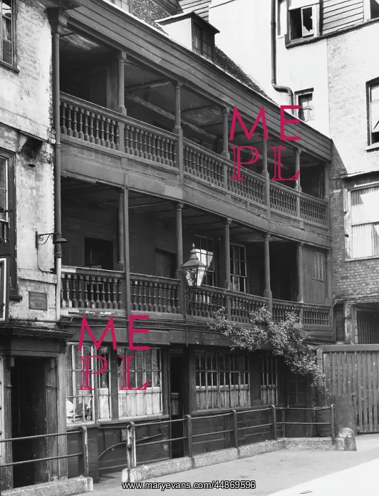 : GEORGE INN, SOUTHWARK : GEORGE INN, SOUTHWARK