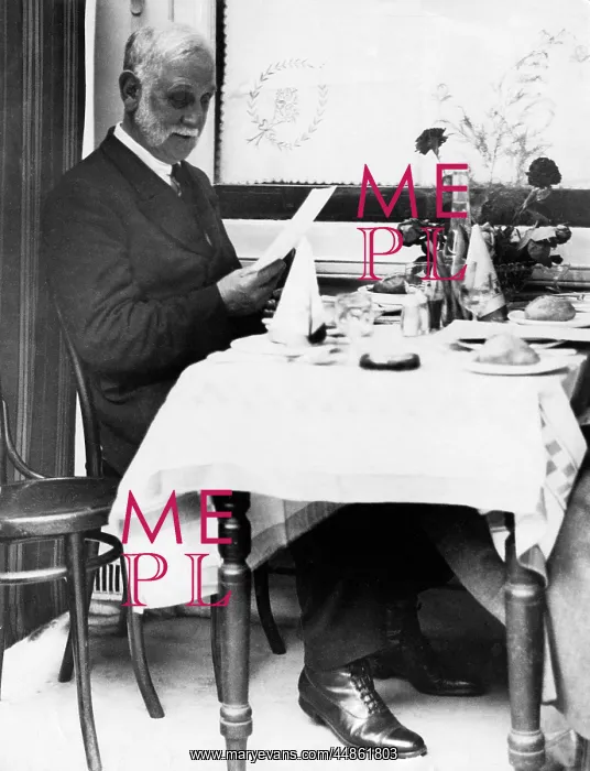  : GEORGE LANSBURY DINES