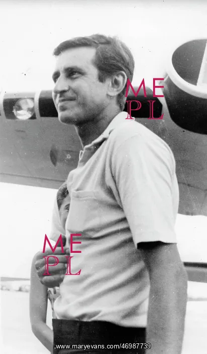 : George Livanos at the airport : George Livanos at the airport