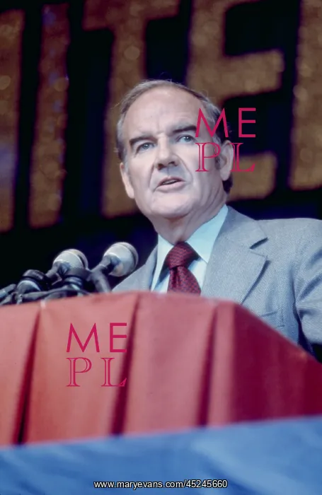 : George McGovern, 1970s? : George McGovern, 1970s?
