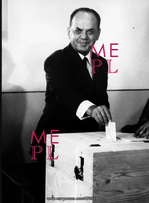  : George Papadopoulos