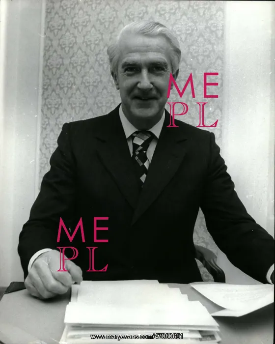 : George Pinker, royal gynaecologist : George Pinker, royal gynaecologist