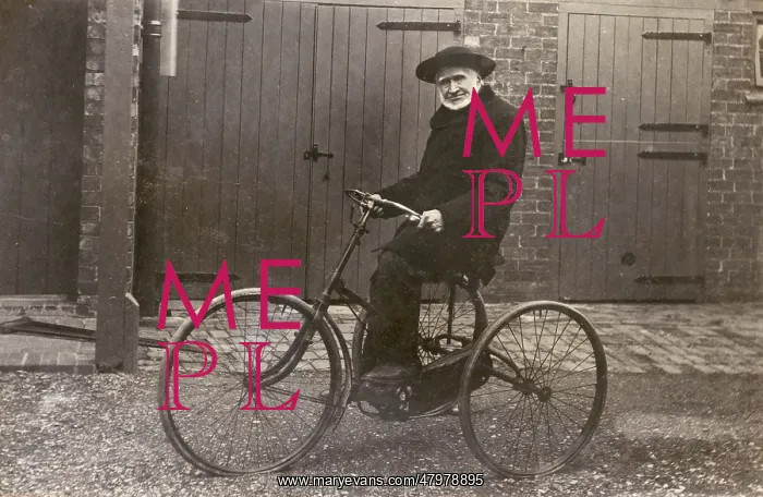 : George Skinner, elderly tricyclist : George Skinner, elderly tricyclist