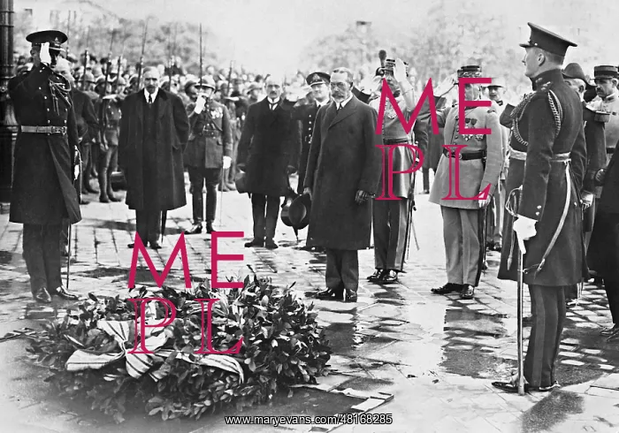 : George v. and Ferdinand Foch in Paris, 1925 : George v. and Ferdinand Foch in Paris, 1925