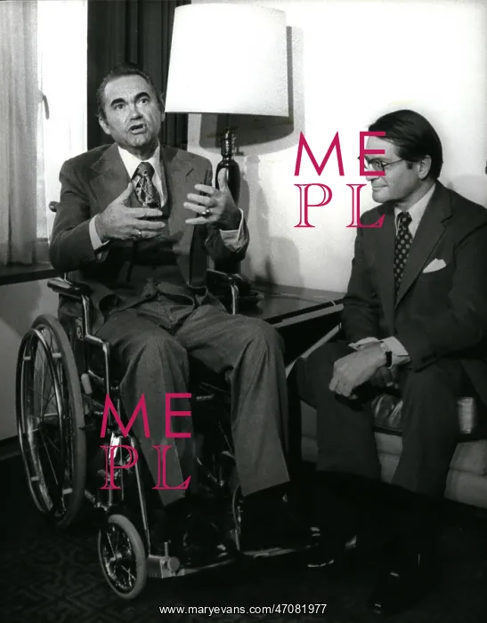 : George Wallace and Elliot Richardson in London : George Wallace and Elliot Richardson in London