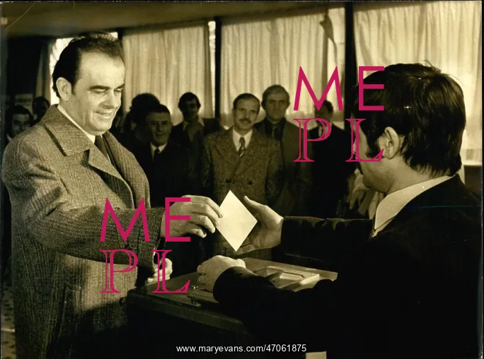 : Georges Marchais, communist party leader, casting vote : Georges Marchais, communist party leader, casting vote