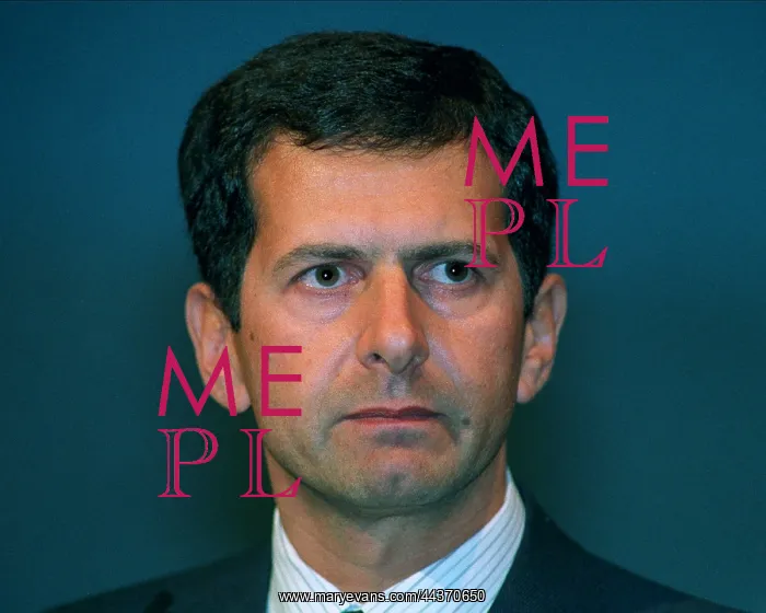  : Gerald Ratner