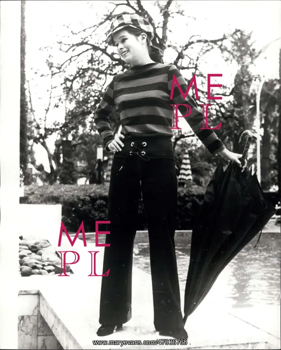 : Geraldine Chaplin, actress, posing by hotel pool, Cannes : Geraldine Chaplin, actress, posing by hotel pool, Cannes