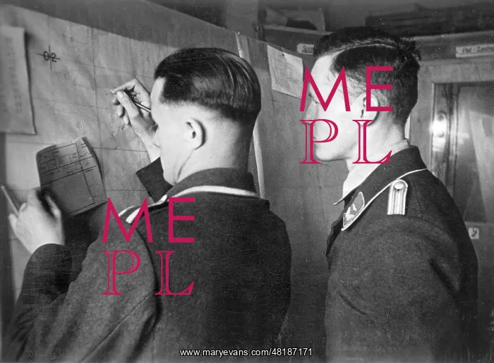 : German Air Force soldiers in a fighters control post, 1941 : German Air Force soldiers in a fighters control post, 1941