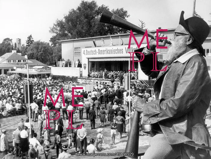 : German-American fair in Berlin : German-American fair in Berlin