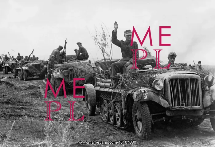 : German antitank company marching on the Eastern Front, 1943 : German antitank company marching on the Eastern Front, 1943