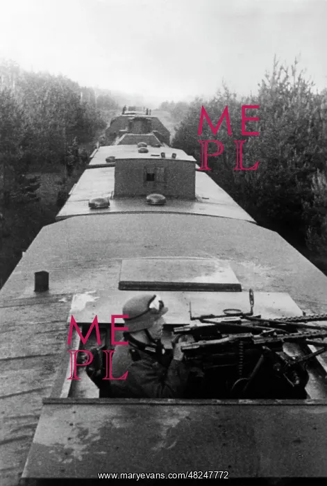 : German armored train on the Eastern Front, 1941 : German armored train on the Eastern Front, 1941