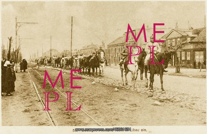 : German artillery entering Libau : German artillery entering Libau
