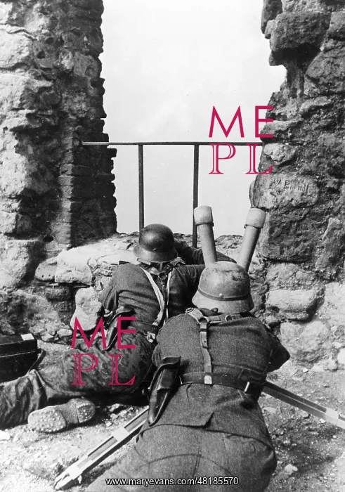 : German artillery observer on the Western front, 1945 : German artillery observer on the Western front, 1945
