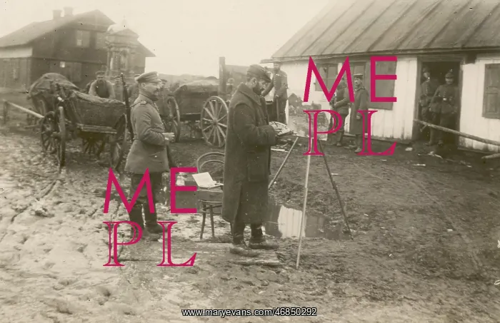 : German artist at the Front during WWI : German artist at the Front during WWI